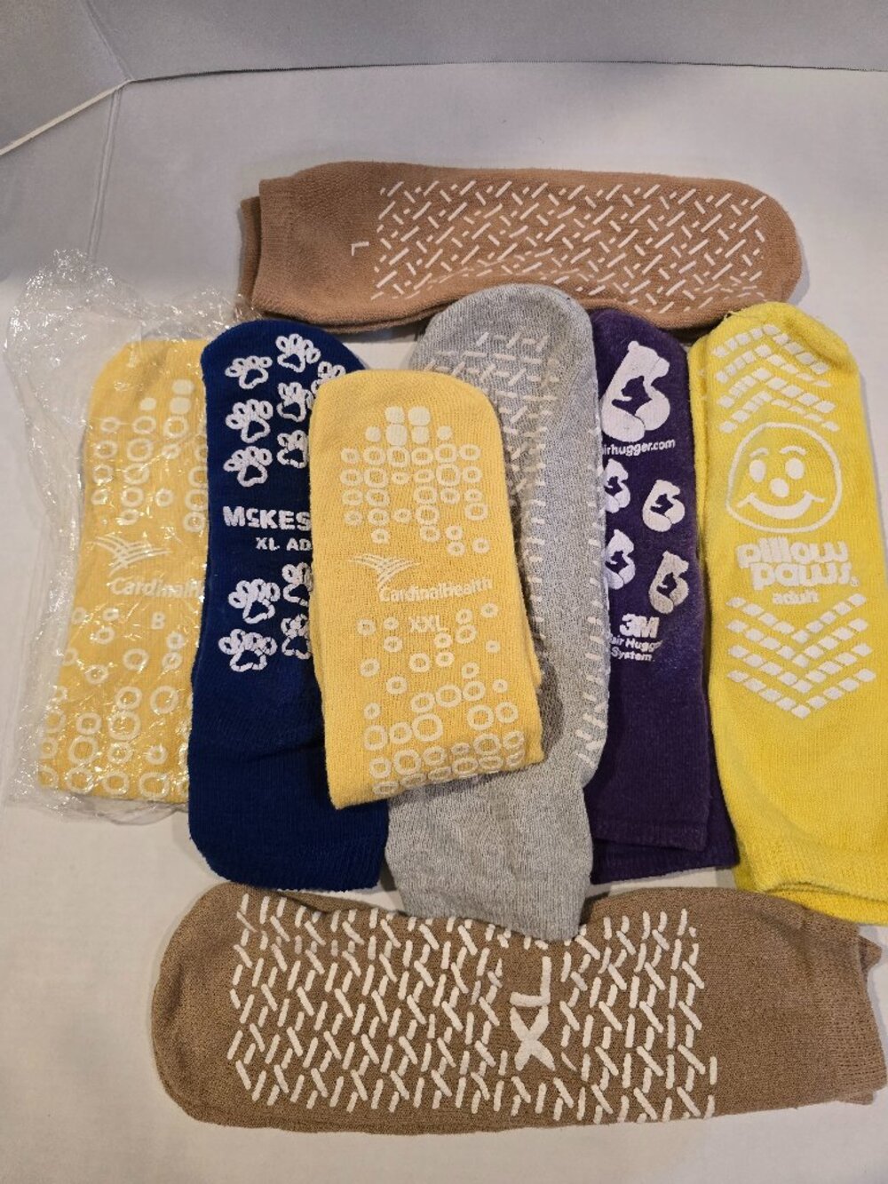 Slipper Socks Lot of 8 Sizes L and XL Yellow Blue Gray Purple Tan